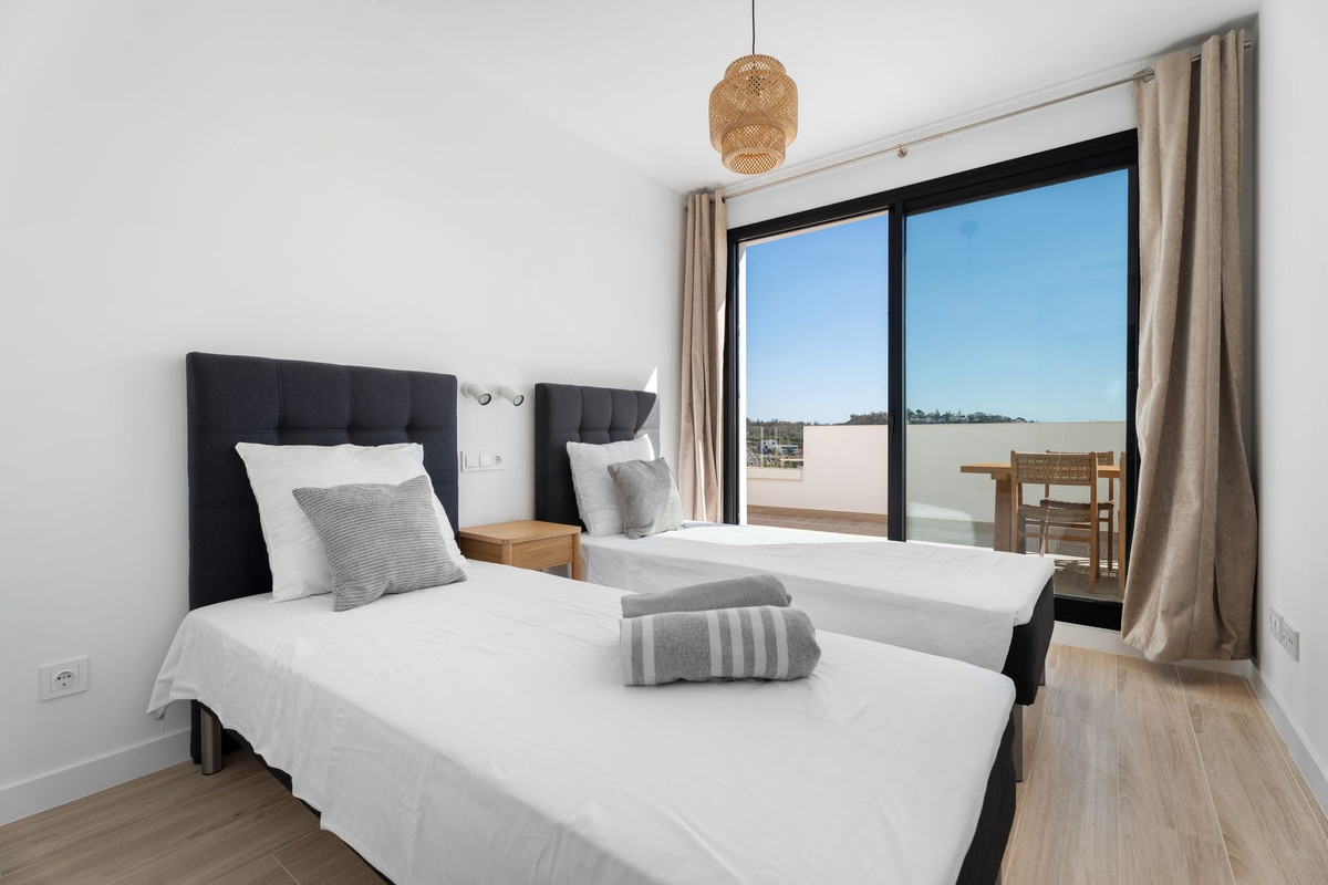 4 Bed Apartment for sale in La Cala De Mijas Costa Del Sol, Málaga, Spain