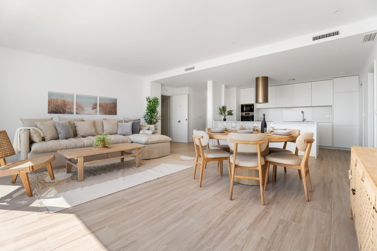 4 Bed Apartment for sale in La Cala De Mijas Costa Del Sol, Málaga, Spain