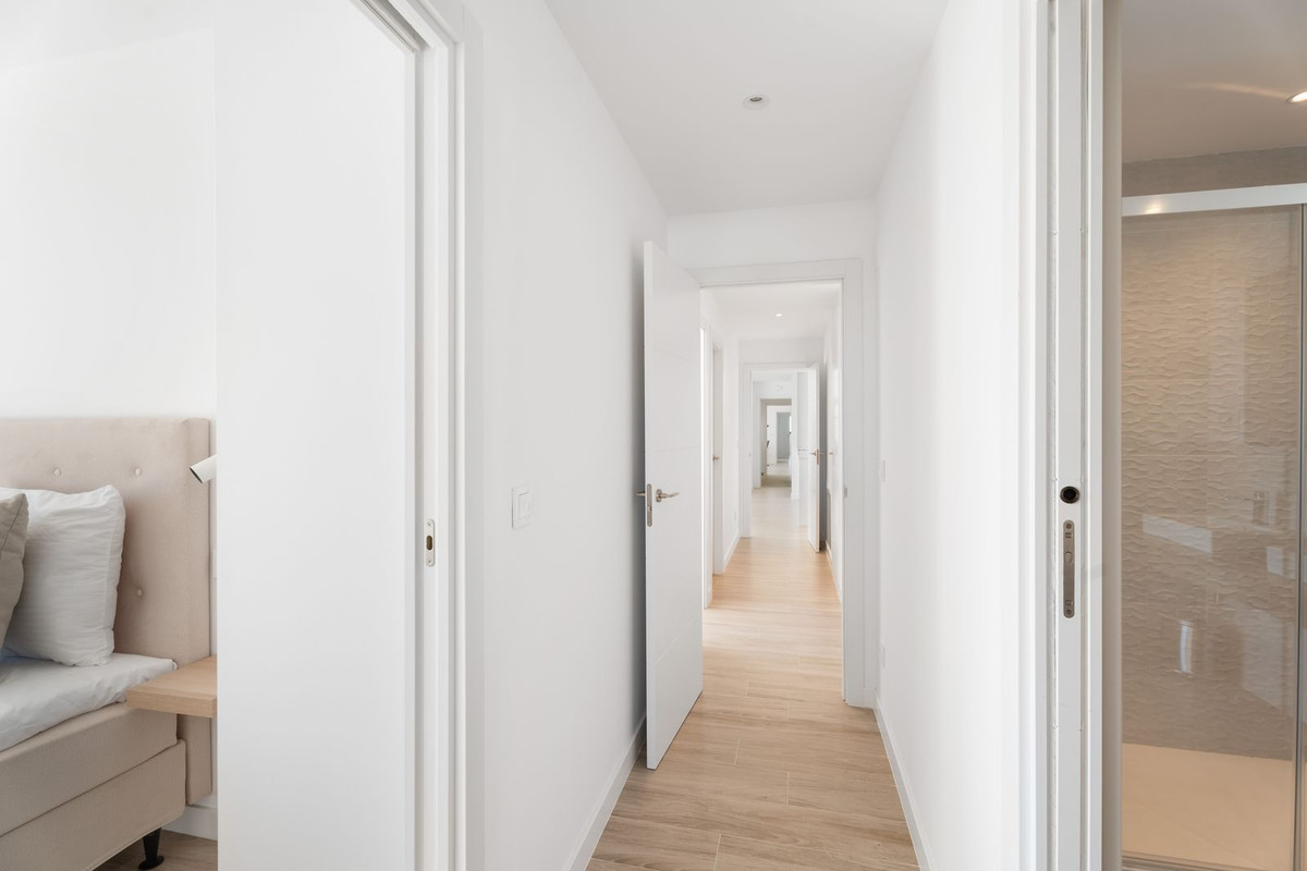 4 Bed Apartment for sale in La Cala De Mijas Costa Del Sol, Málaga, Spain