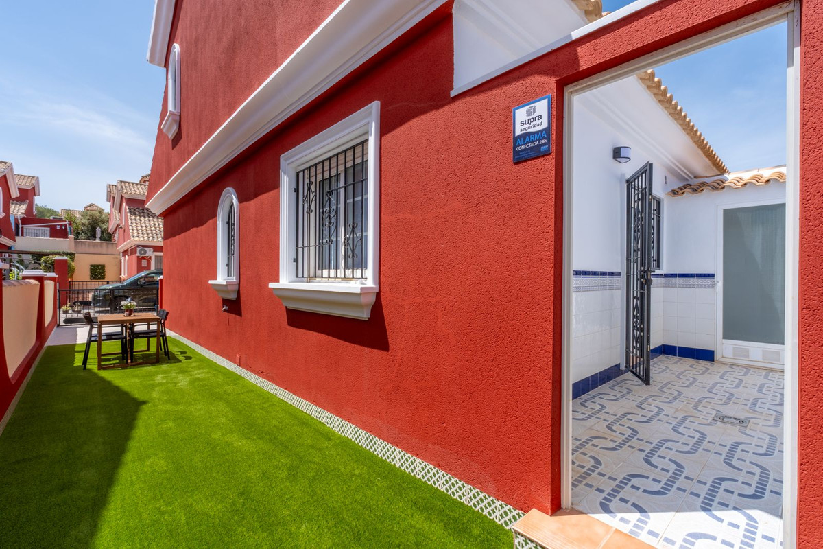Se vende Pareada de 3 dormitorios en Costa Blanca, Alicante, España
