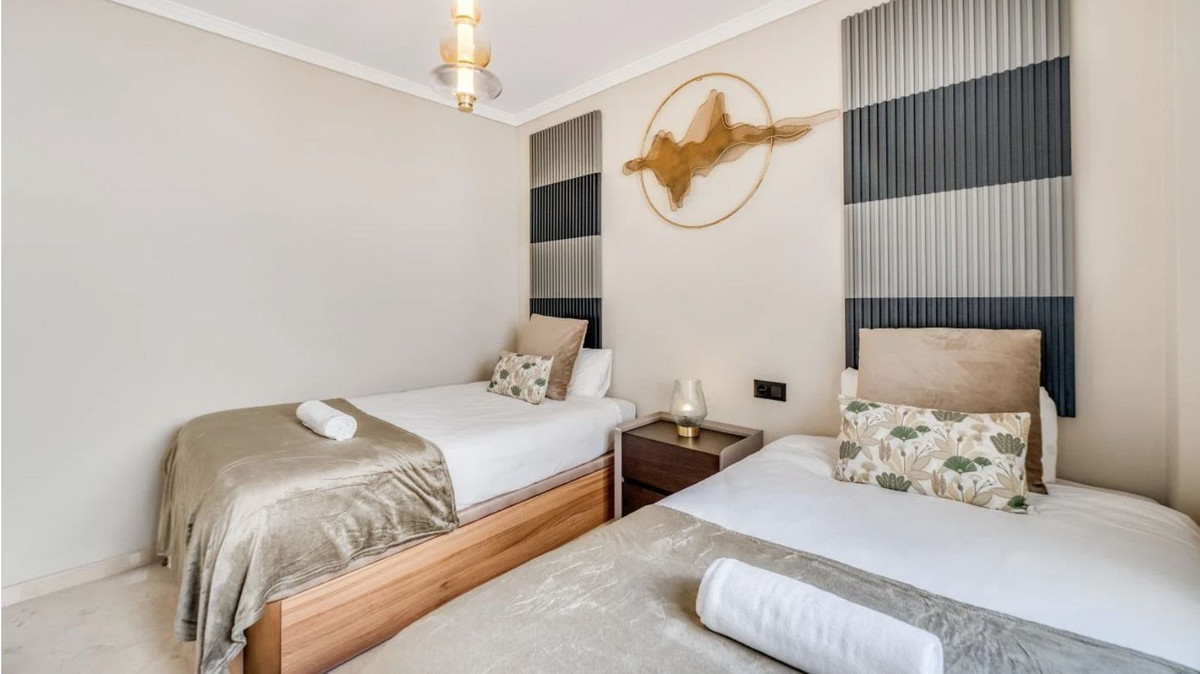 4 Bed Apartment for sale in Puerto Banús Costa Del Sol, Málaga, Spain