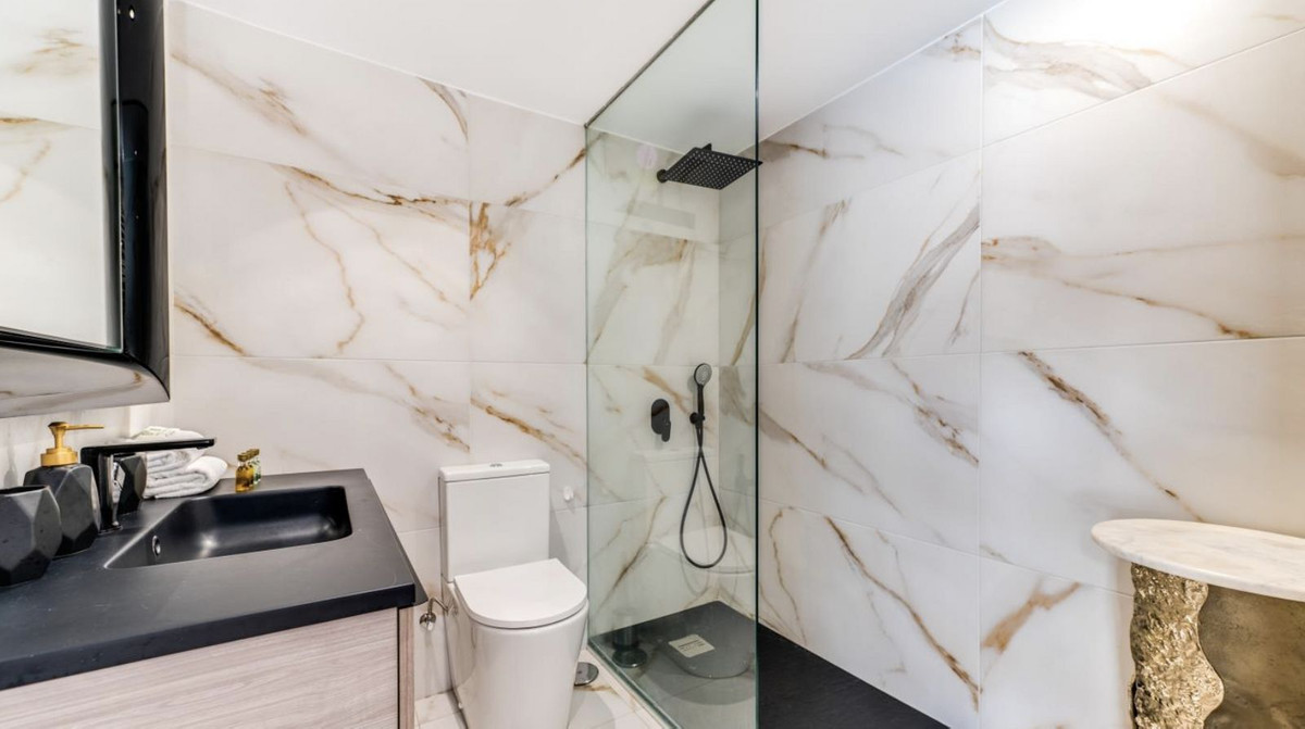 4 Bed Apartment for sale in Puerto Banús Costa Del Sol, Málaga, Spain