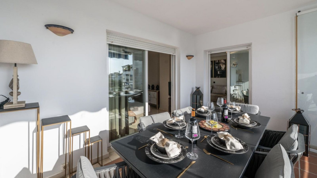 4 Bed Apartment for sale in Puerto Banús Costa Del Sol, Málaga, Spain