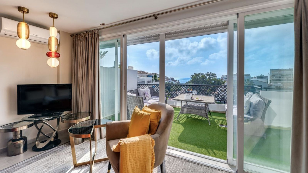 4 Bed Apartment for sale in Puerto Banús Costa Del Sol, Málaga, Spain