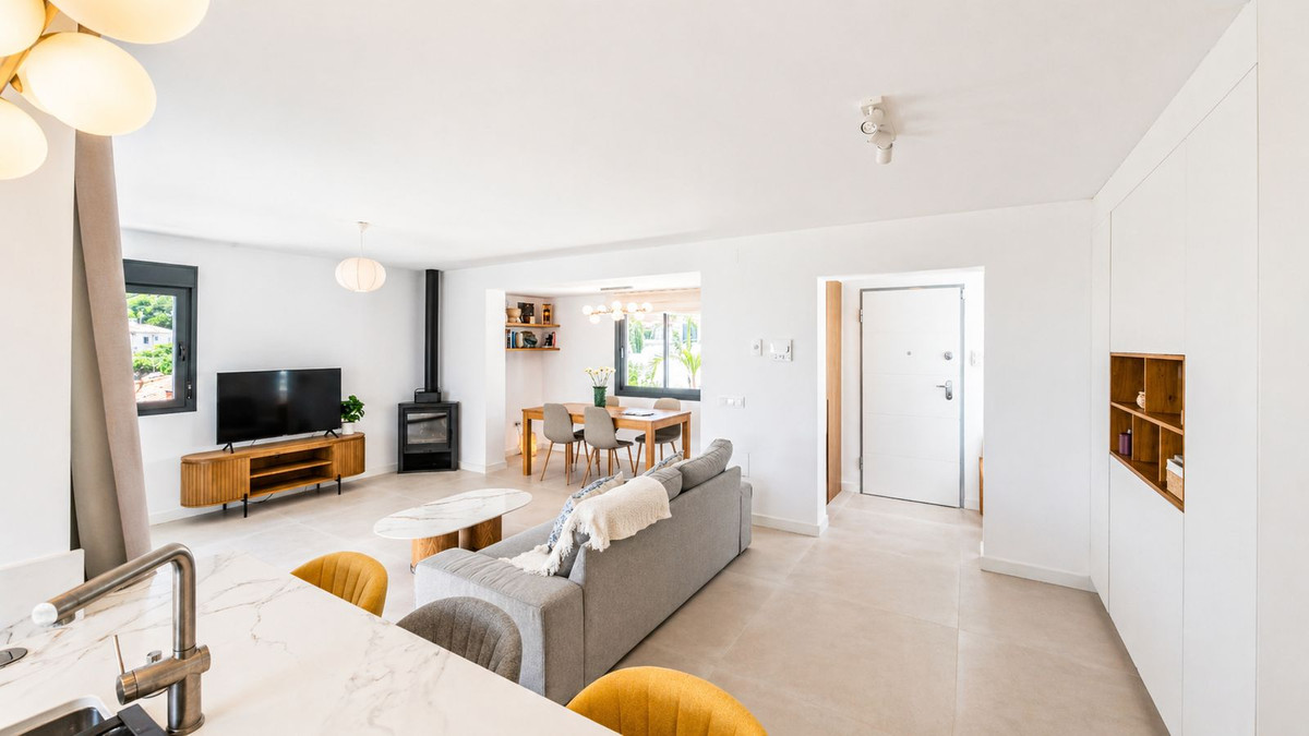 4 Bed Townhouse for sale in La Capellania Costa Del Sol, Málaga, Spain