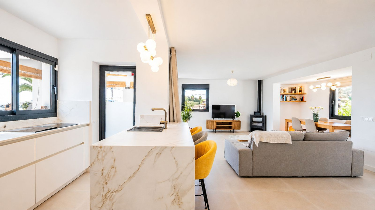 4 Bed Townhouse for sale in La Capellania Costa Del Sol, Málaga, Spain