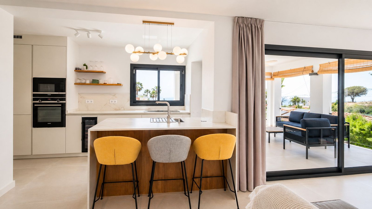 4 Bed Townhouse for sale in La Capellania Costa Del Sol, Málaga, Spain
