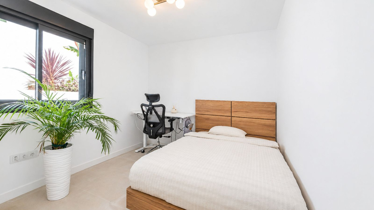 4 Bed Townhouse for sale in La Capellania Costa Del Sol, Málaga, Spain