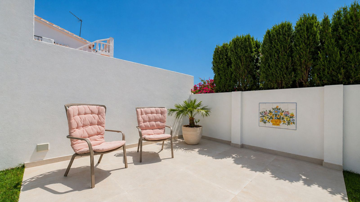 4 Bed Townhouse for sale in La Capellania Costa Del Sol, Málaga, Spain