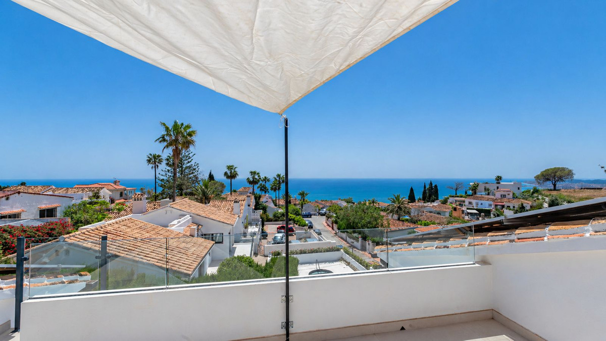 4 Bed Townhouse for sale in La Capellania Costa Del Sol, Málaga, Spain