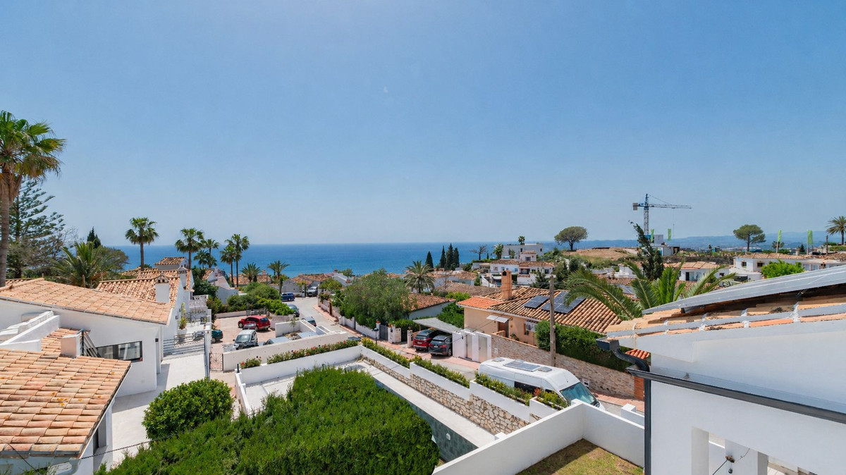 4 Bed Townhouse for sale in La Capellania Costa Del Sol, Málaga, Spain