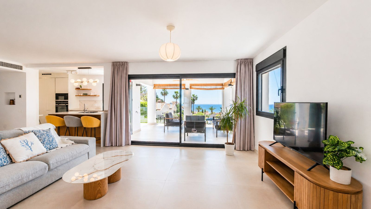 4 Bed Townhouse for sale in La Capellania Costa Del Sol, Málaga, Spain