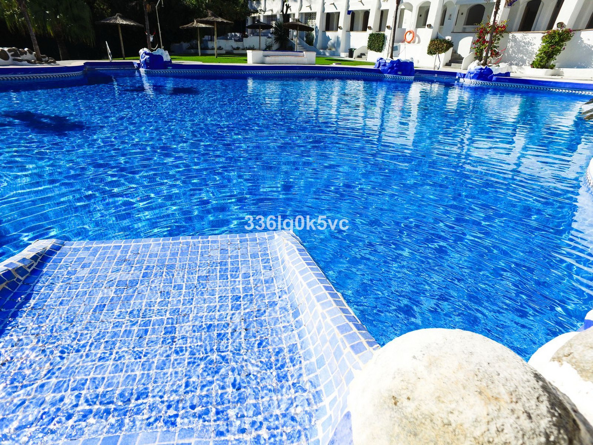 Se vende Apartamento en Planta Última de 1 dormitorios en Costa Del Sol, Málaga, España