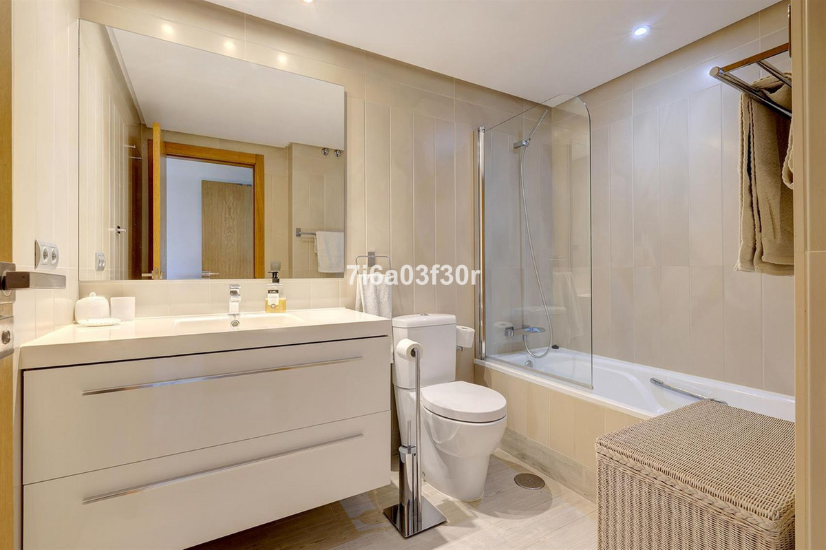 3 Bed Apartment for sale in San Pedro De Alcántara Costa Del Sol, Málaga, Spain