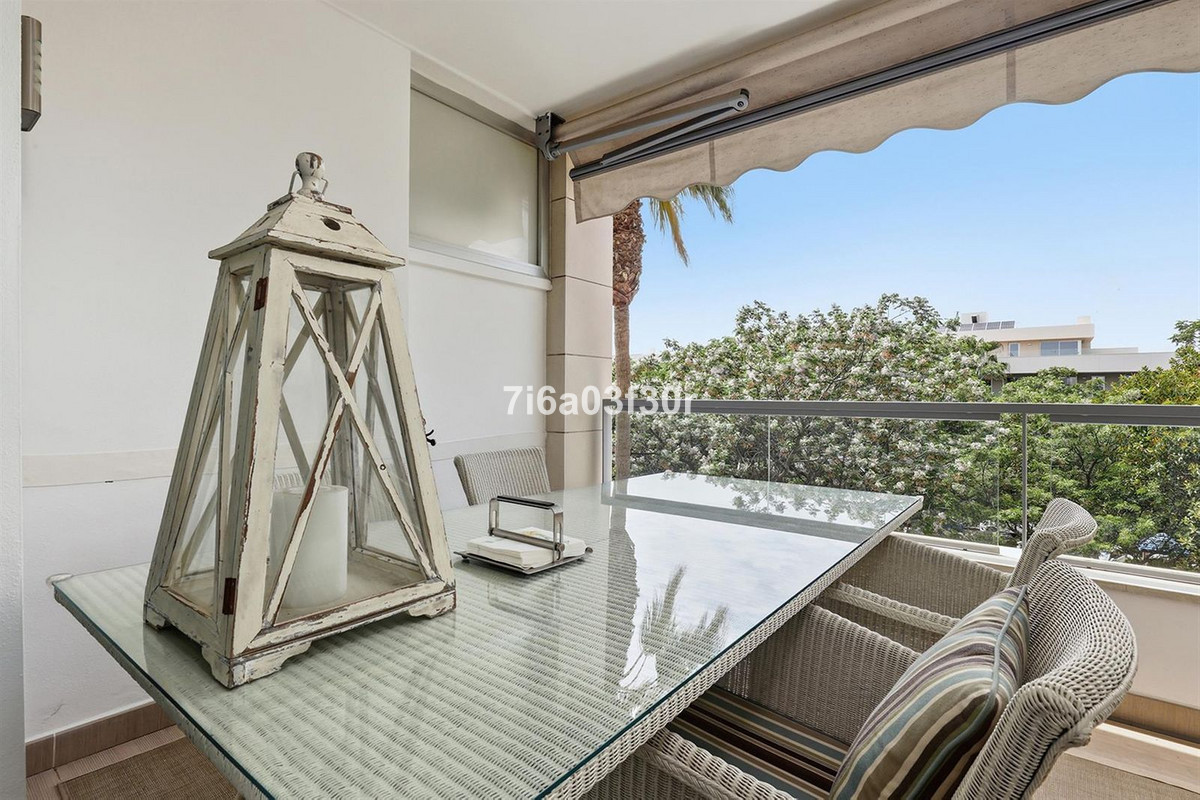 3 Bed Apartment for sale in San Pedro De Alcántara Costa Del Sol, Málaga, Spain