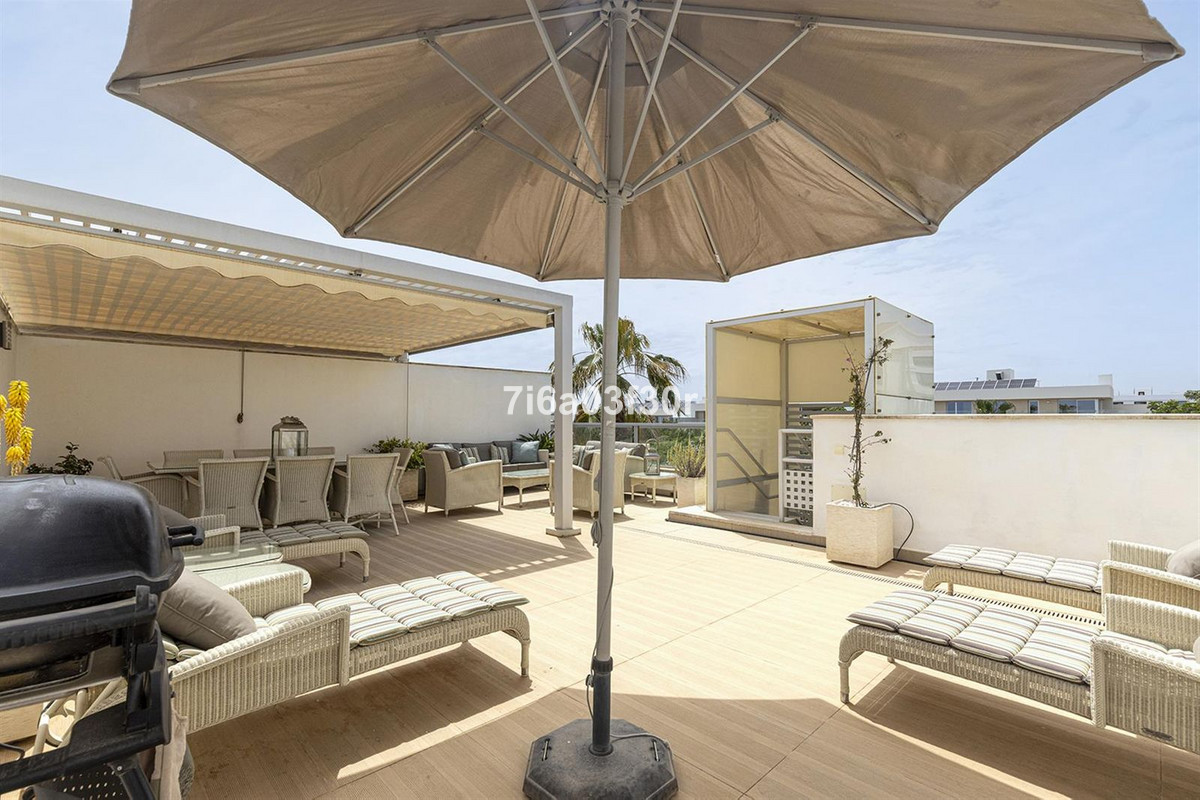 3 Bed Apartment for sale in San Pedro De Alcántara Costa Del Sol, Málaga, Spain