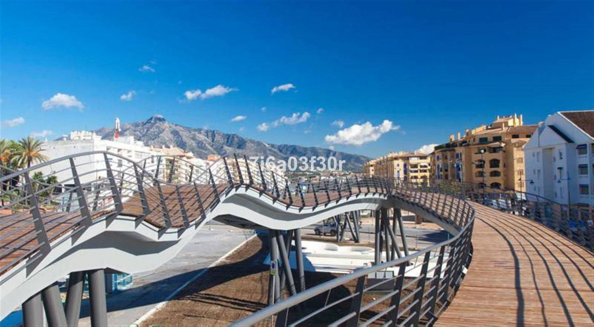 3 Bed Apartment for sale in San Pedro De Alcántara Costa Del Sol, Málaga, Spain
