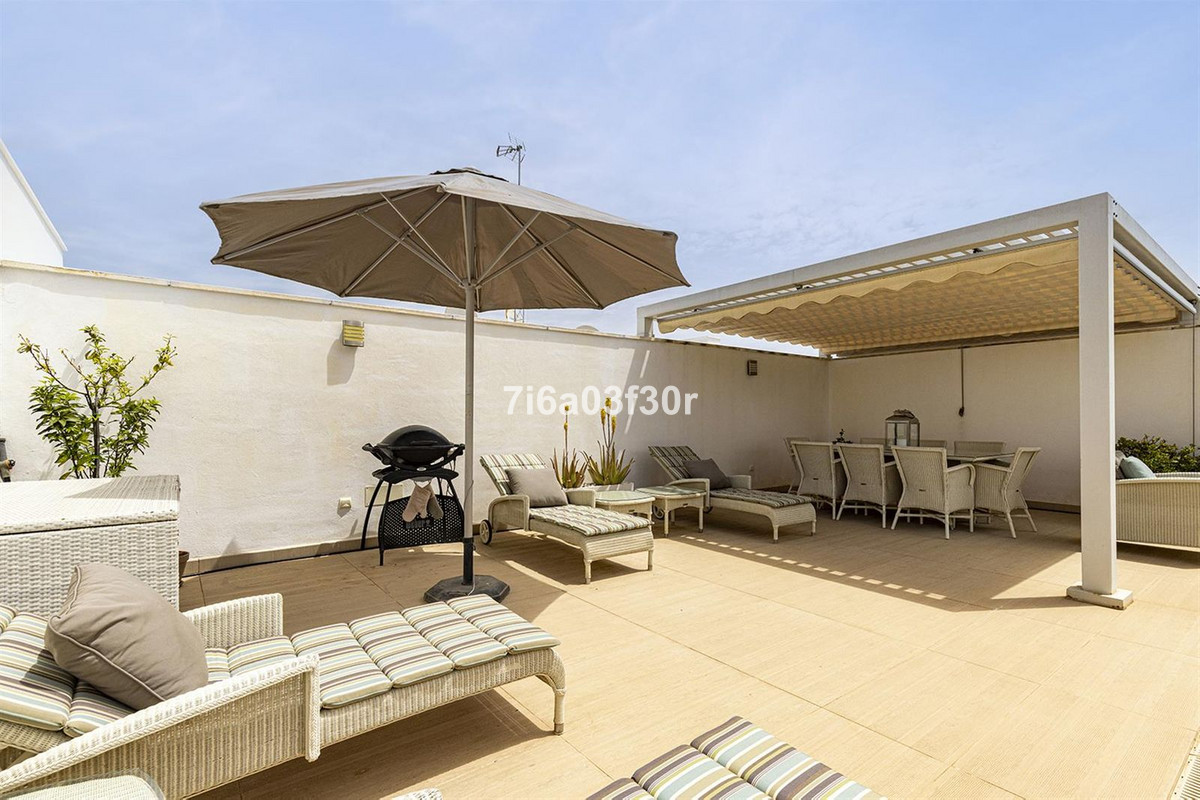 3 Bed Apartment for sale in San Pedro De Alcántara Costa Del Sol, Málaga, Spain