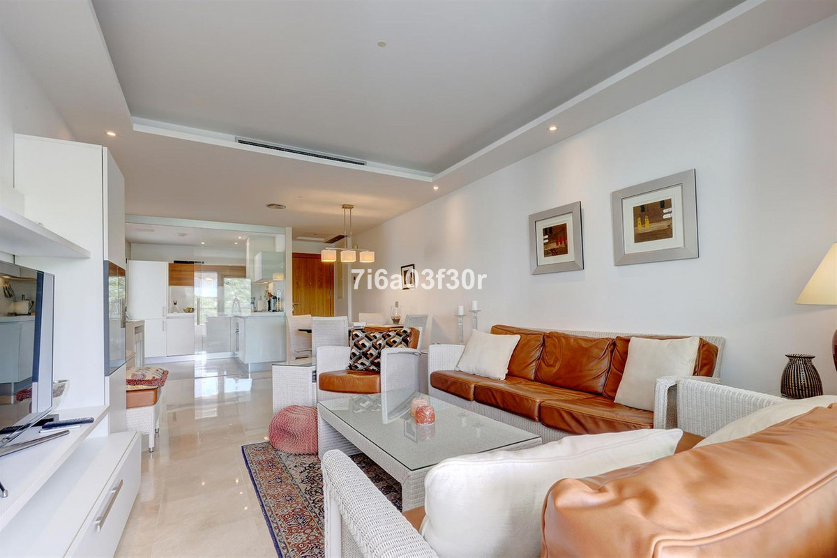 3 Bed Apartment for sale in San Pedro De Alcántara Costa Del Sol, Málaga, Spain