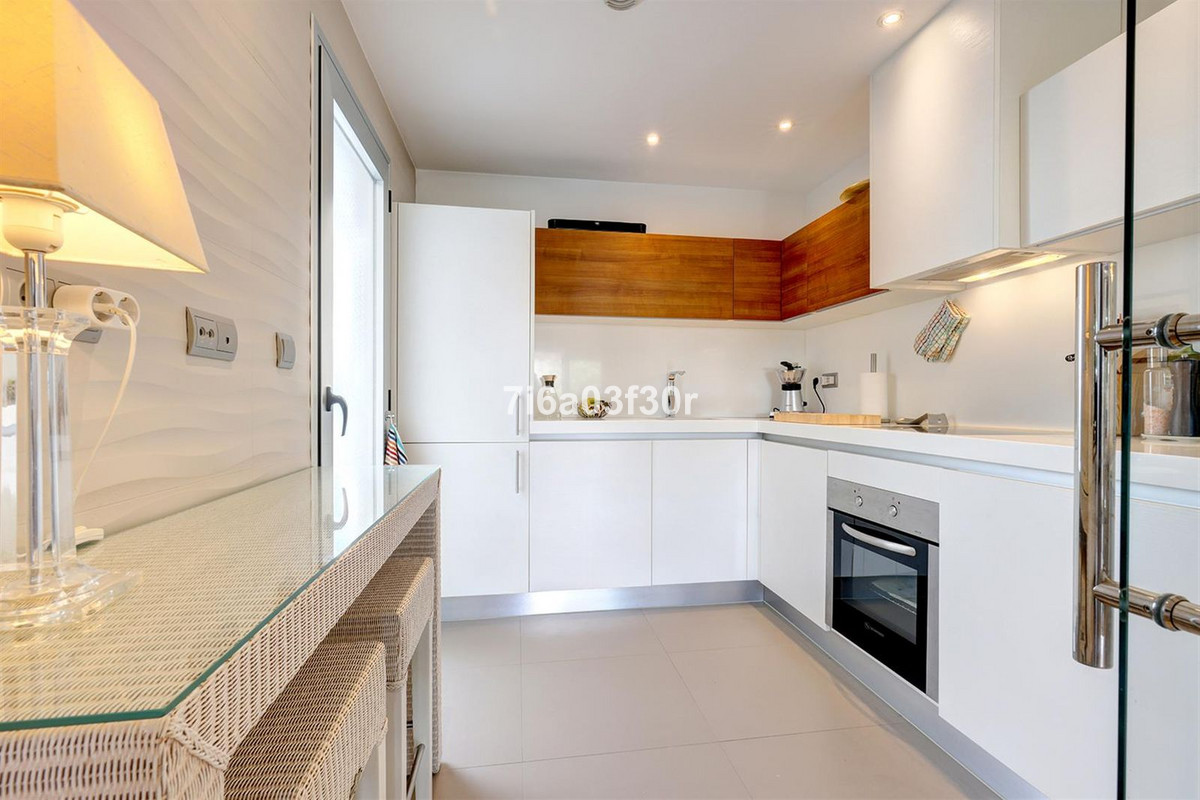 3 Bed Apartment for sale in San Pedro De Alcántara Costa Del Sol, Málaga, Spain