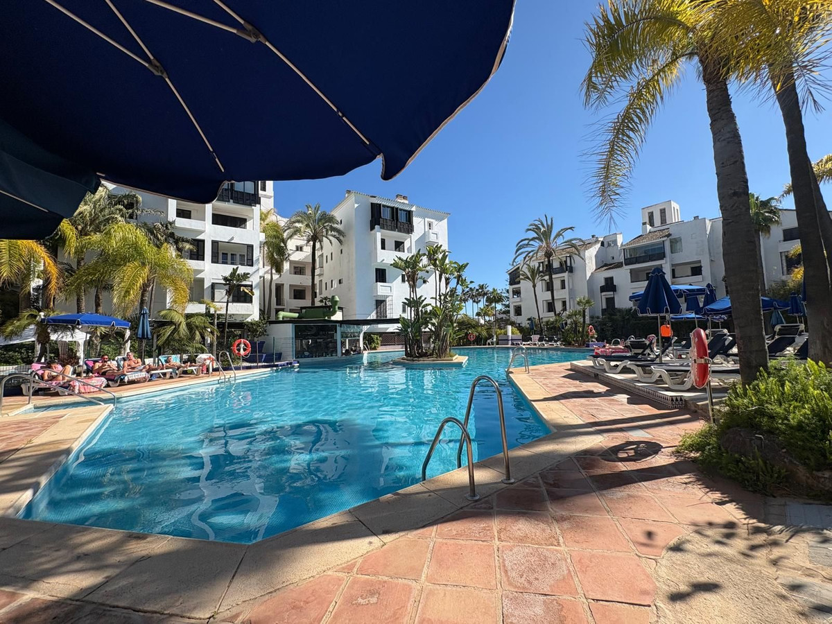 2 Bed Apartment for sale in Elviria Costa Del Sol, Málaga, Spain