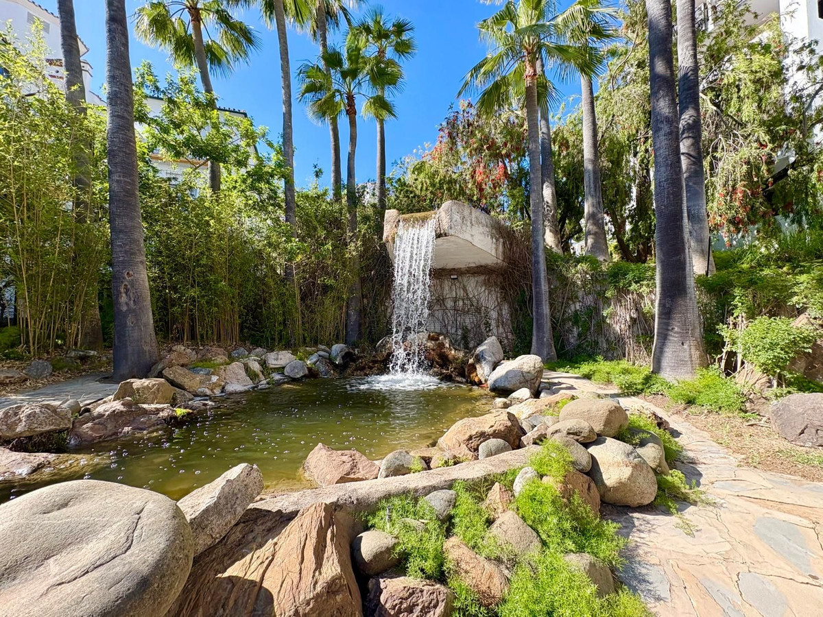2 Bed Apartment for sale in Elviria Costa Del Sol, Málaga, Spain
