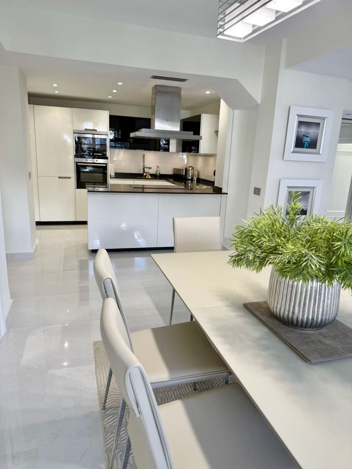 2 Bed Apartment for sale in Elviria Costa Del Sol, Málaga, Spain