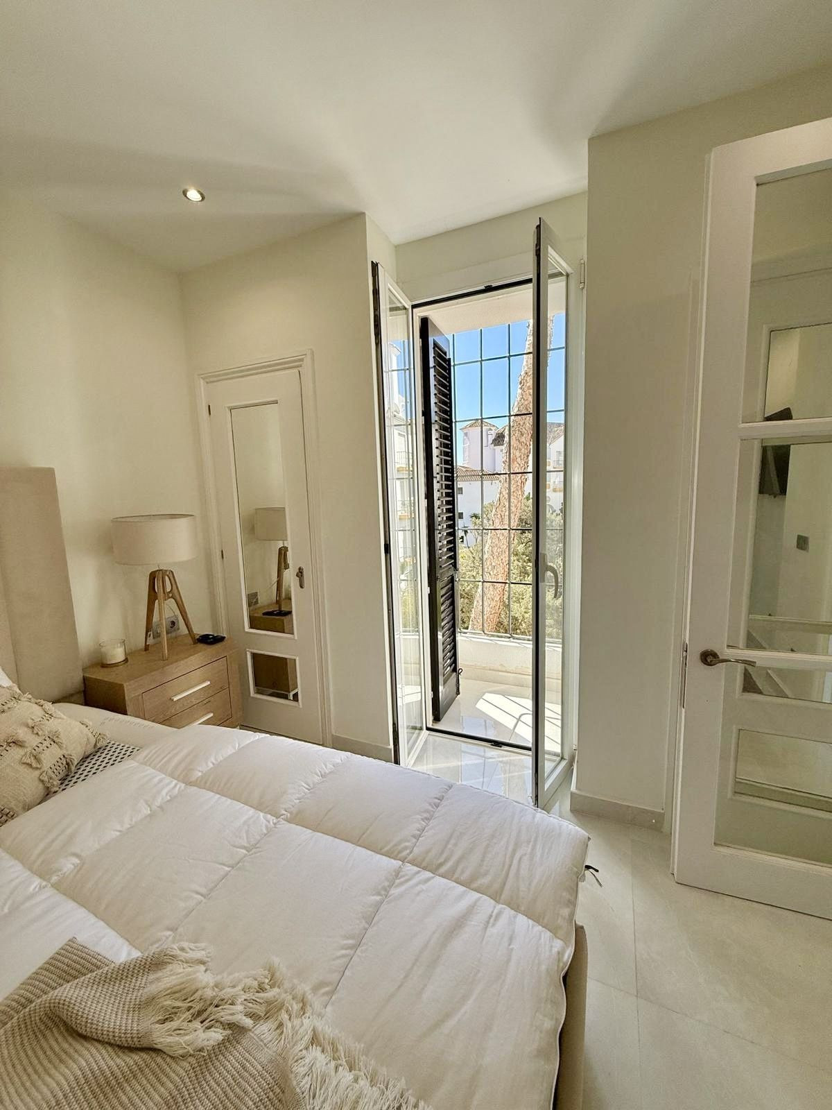 2 Bed Apartment for sale in Elviria Costa Del Sol, Málaga, Spain