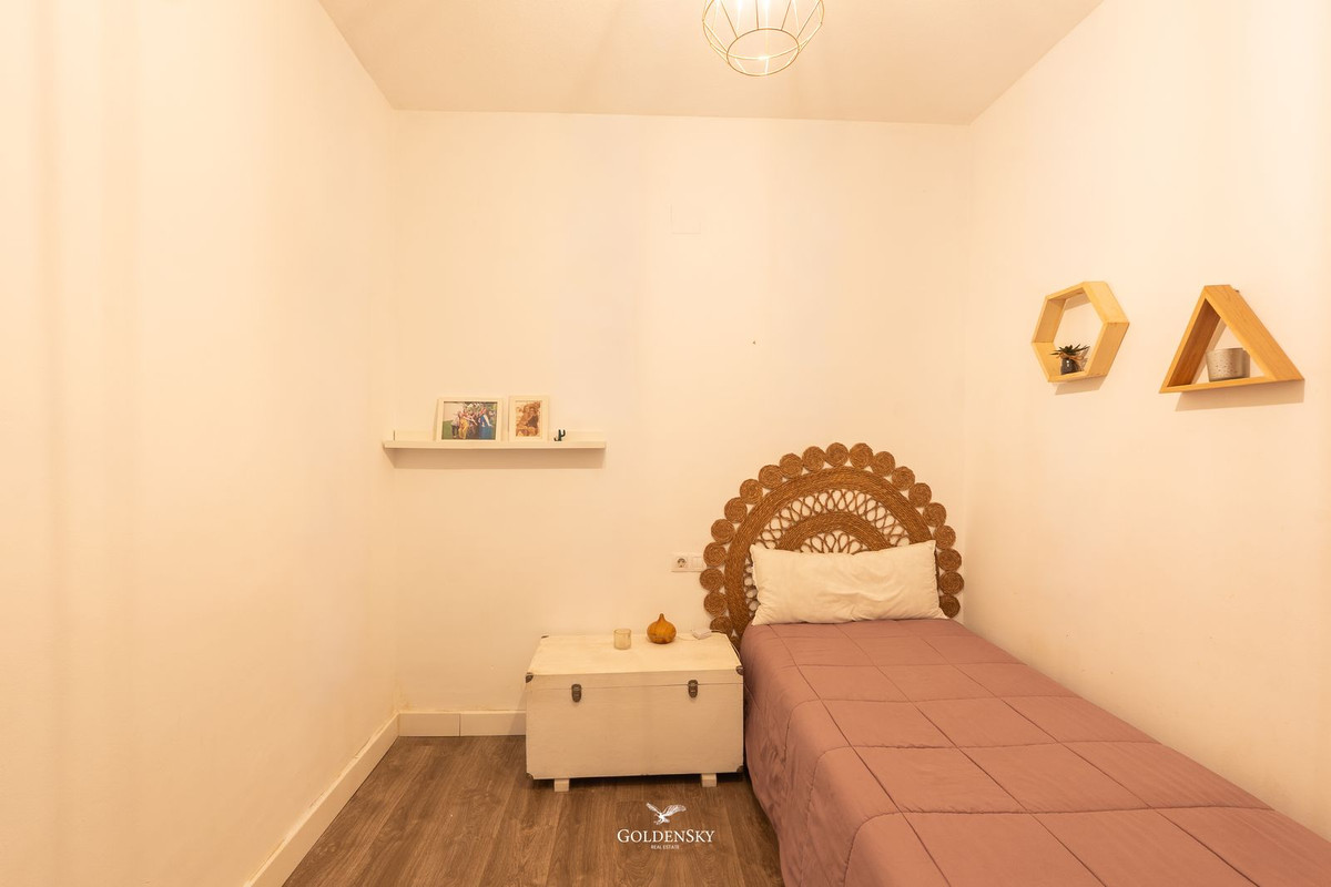 Se vende Apartamento Planta Media de 2 dormitorios en Costa Del Sol, Málaga, España