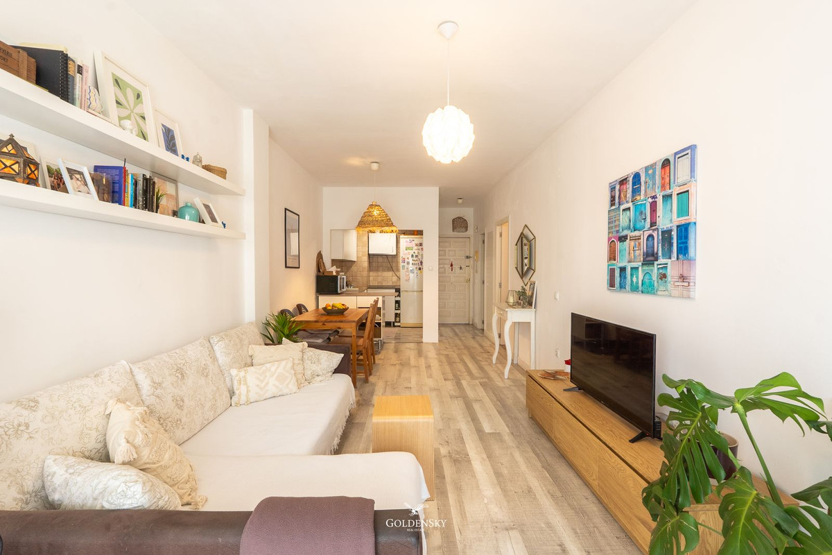 Se vende Apartamento Planta Media de 2 dormitorios en Costa Del Sol, Málaga, España
