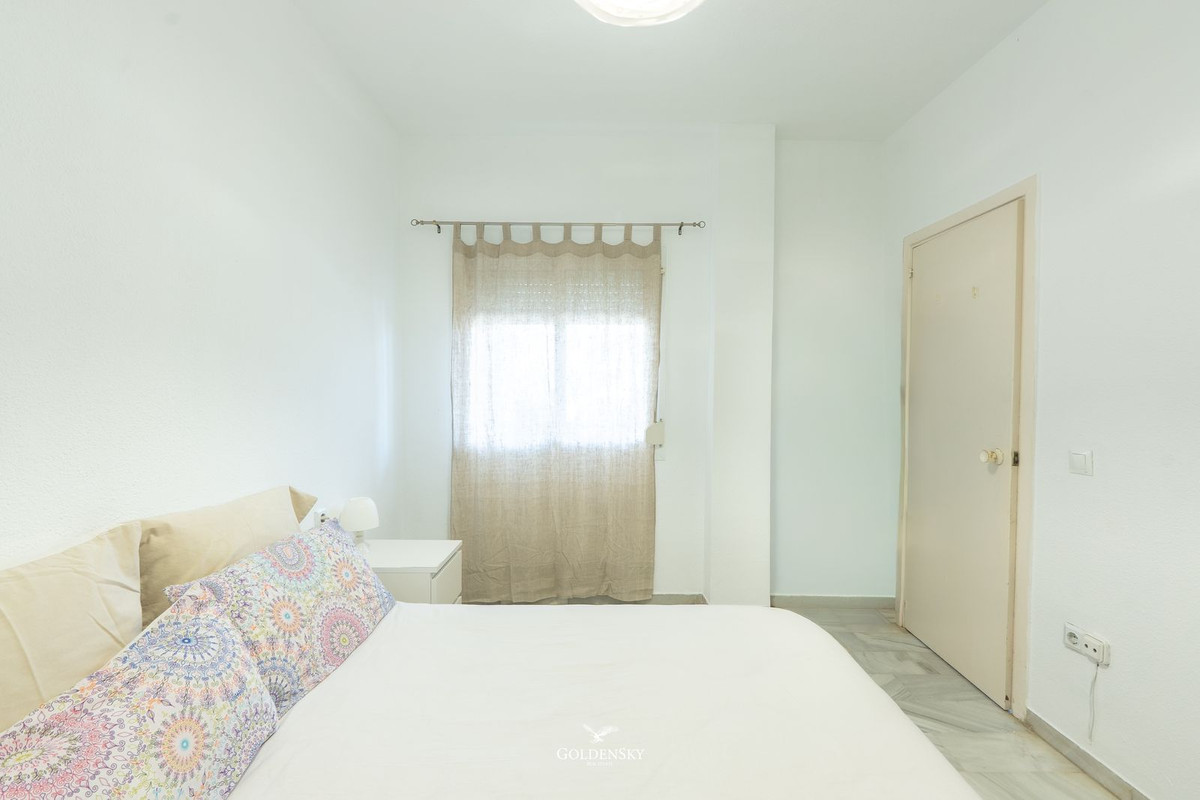 Se vende Apartamento Planta Media de 2 dormitorios en Costa Del Sol, Málaga, España