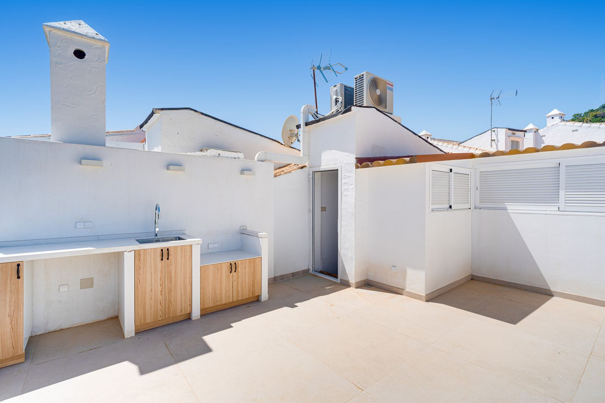 4 Bed Townhouse for sale in Altos De Los Monteros Costa Del Sol, Málaga, Spain