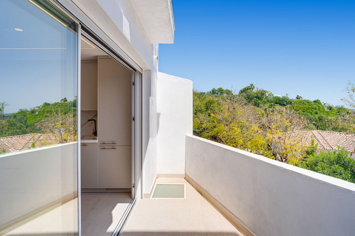 4 Bed Townhouse for sale in Altos De Los Monteros Costa Del Sol, Málaga, Spain