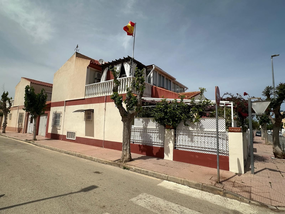 Se vende Adosada de 3 dormitorios en Costa Calida, Murcia, España