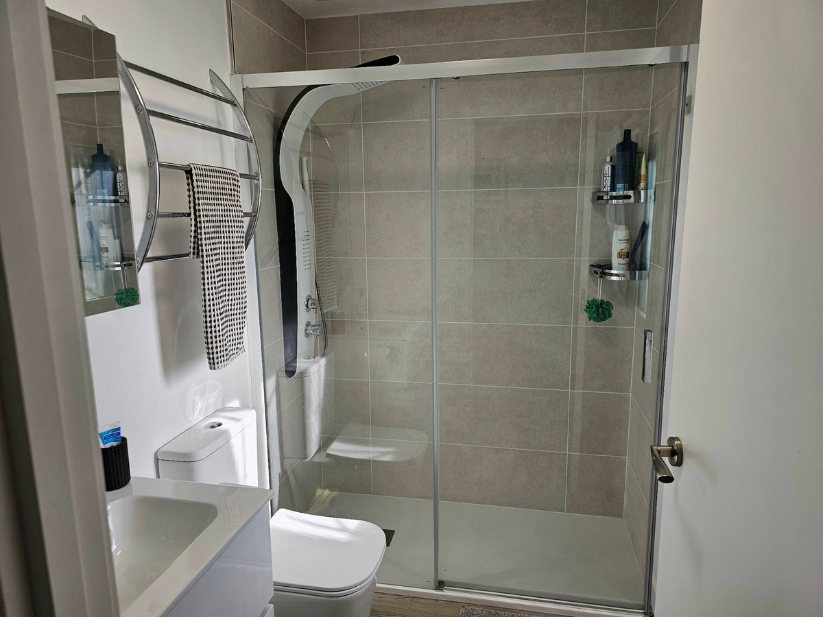 Se vende Villa - Chalet de 4 dormitorios en Costa Blanca, Alicante, España