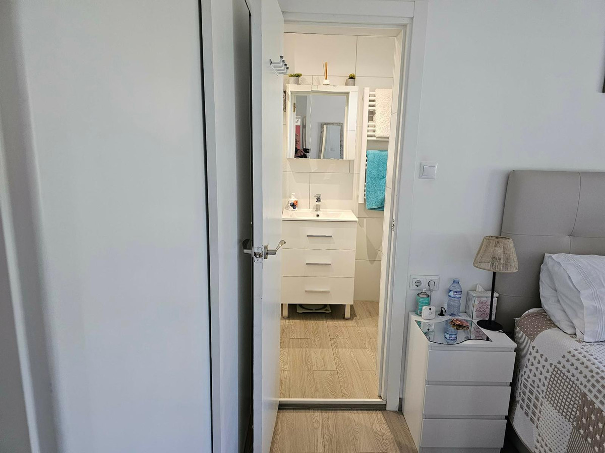 Se vende Villa - Chalet de 4 dormitorios en Costa Blanca, Alicante, España