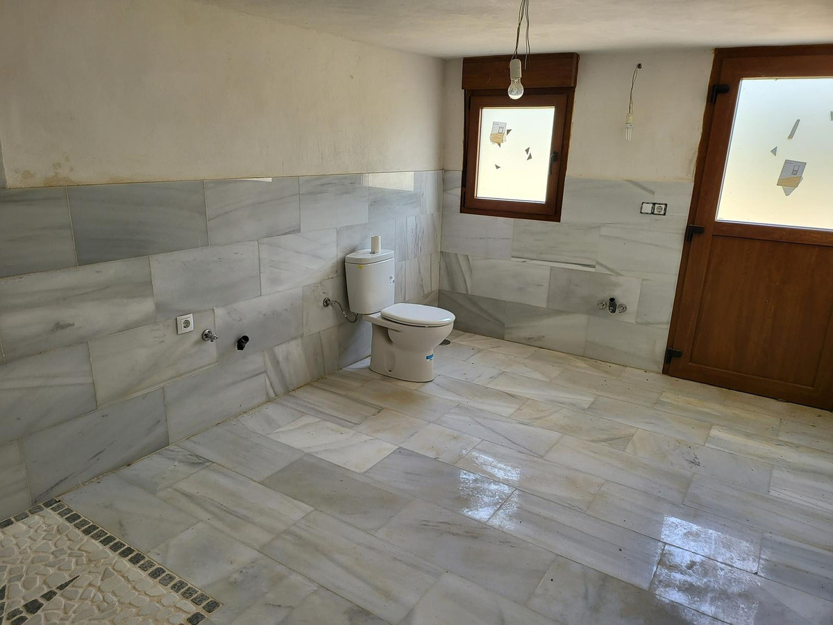 3 Bed Townhouse for sale in Genalguacil Costa Del Sol, Málaga, Spain