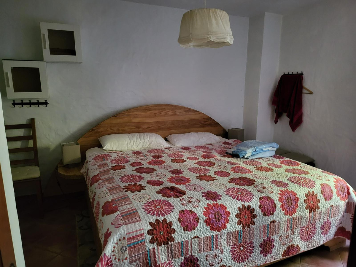3 Bed Townhouse for sale in Genalguacil Costa Del Sol, Málaga, Spain