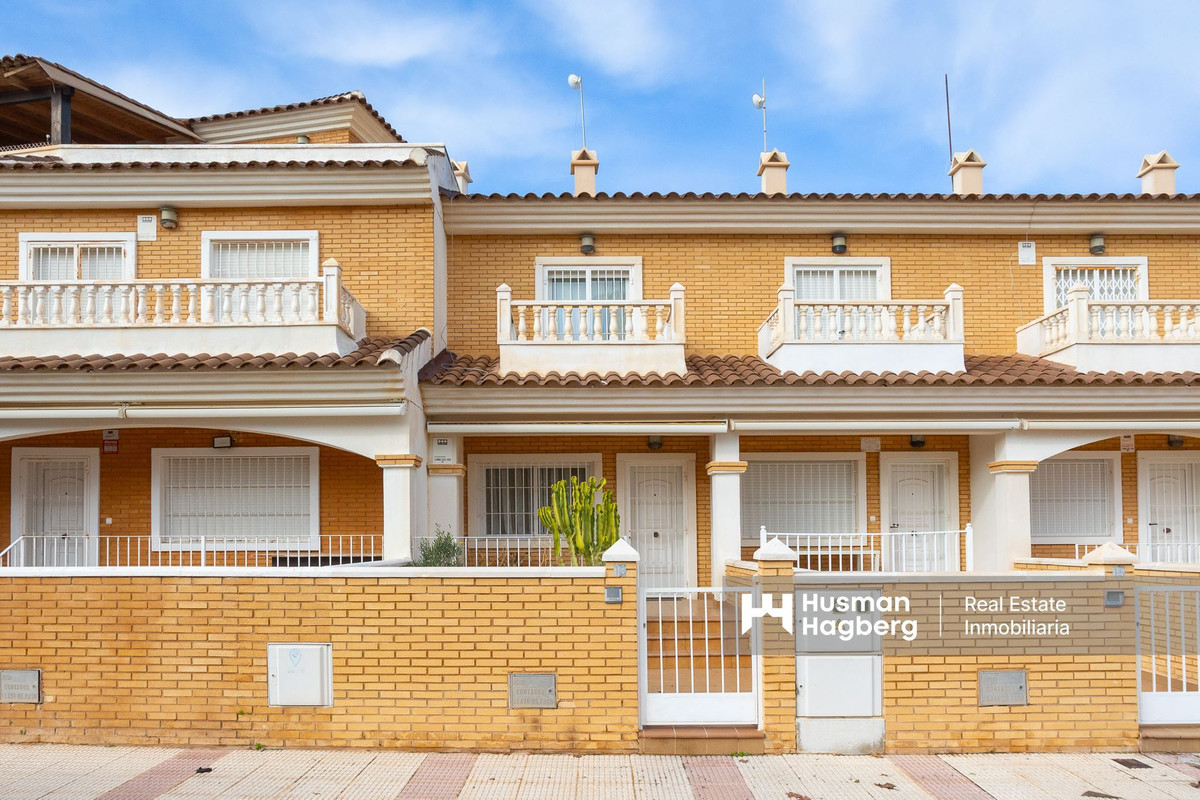 Se vende Apartamento Planta Media de 3 dormitorios en Costa Calida, Murcia, España