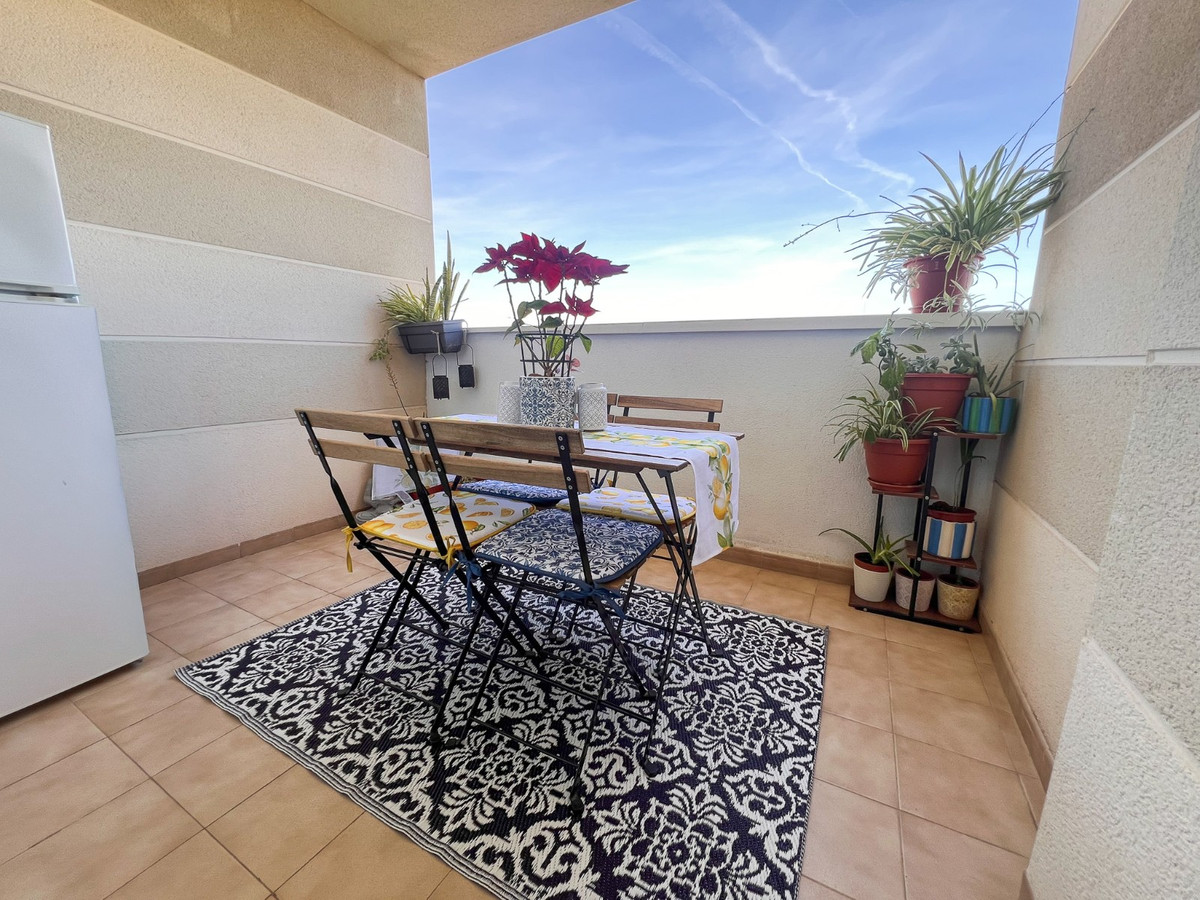 Se vende Apartamento Planta Media de 2 dormitorios en Costa Blanca, Alicante, España