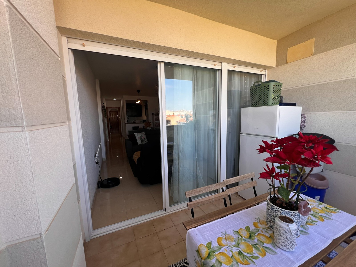 Se vende Apartamento Planta Media de 2 dormitorios en Costa Blanca, Alicante, España