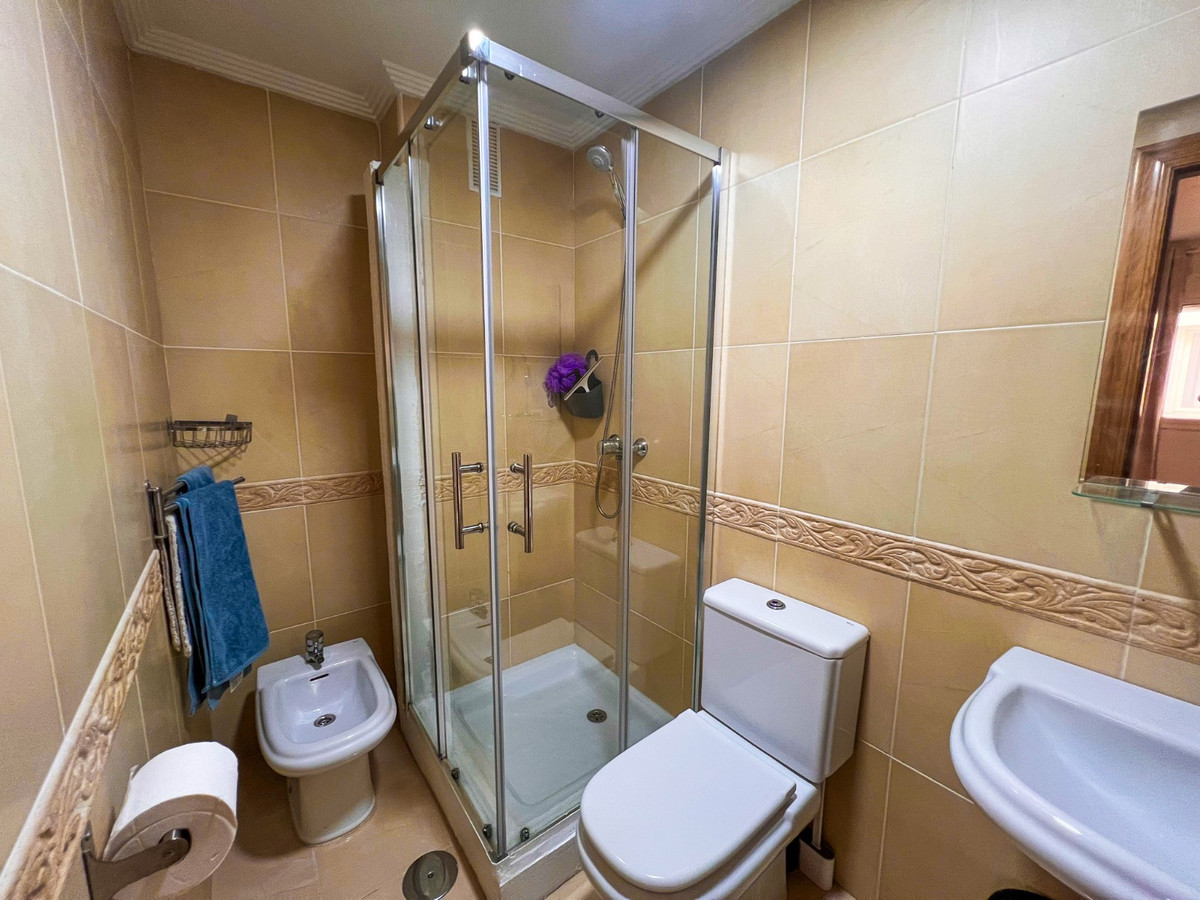 Se vende Apartamento Planta Media de 2 dormitorios en Costa Blanca, Alicante, España