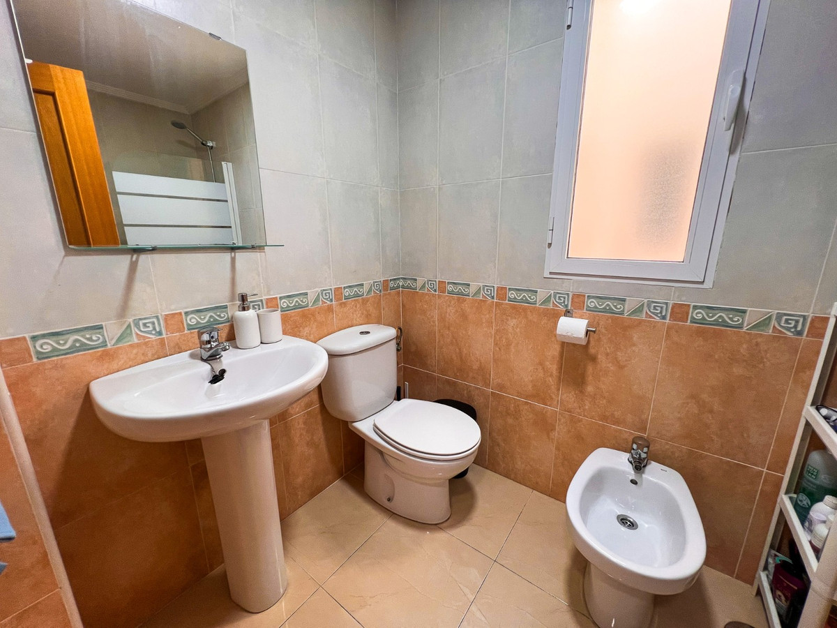 Se vende Apartamento Planta Media de 2 dormitorios en Costa Blanca, Alicante, España
