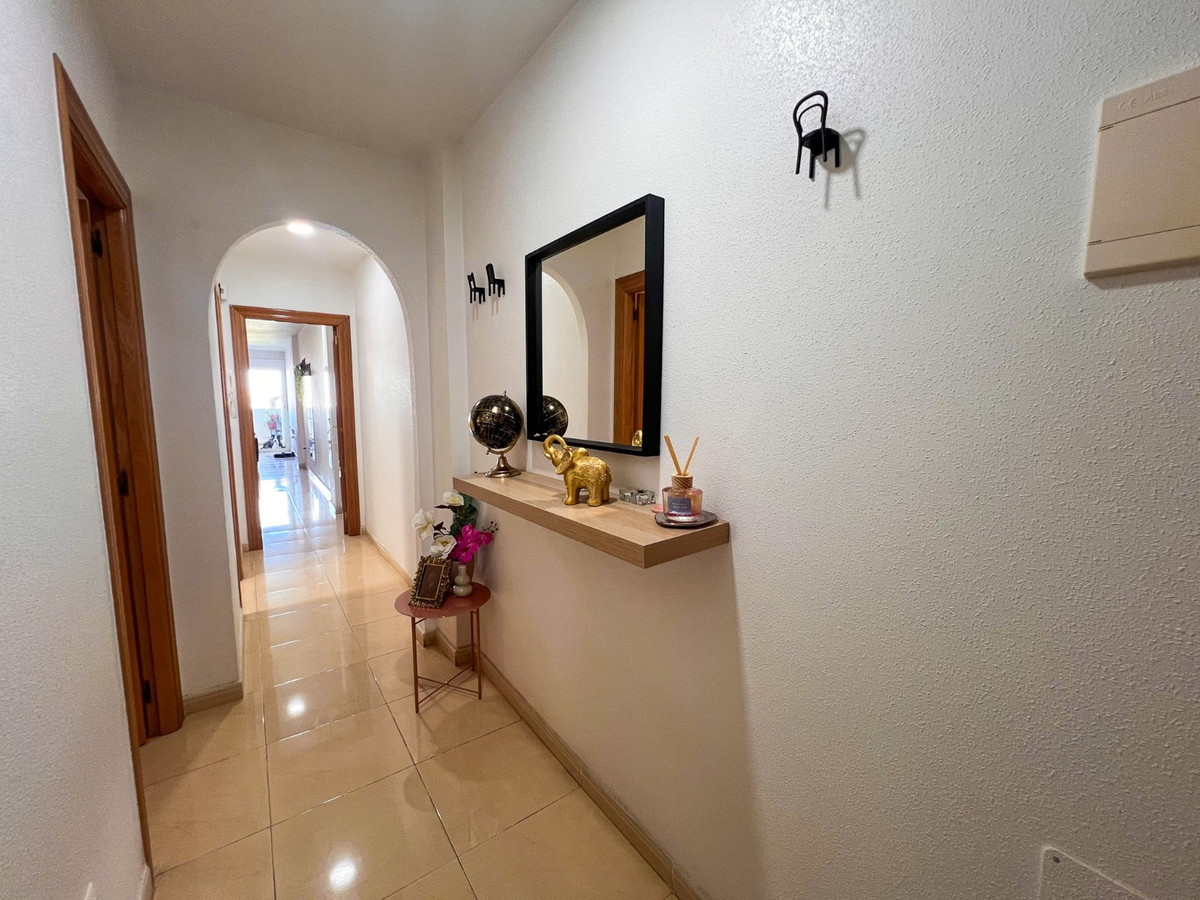 Se vende Apartamento Planta Media de 2 dormitorios en Costa Blanca, Alicante, España