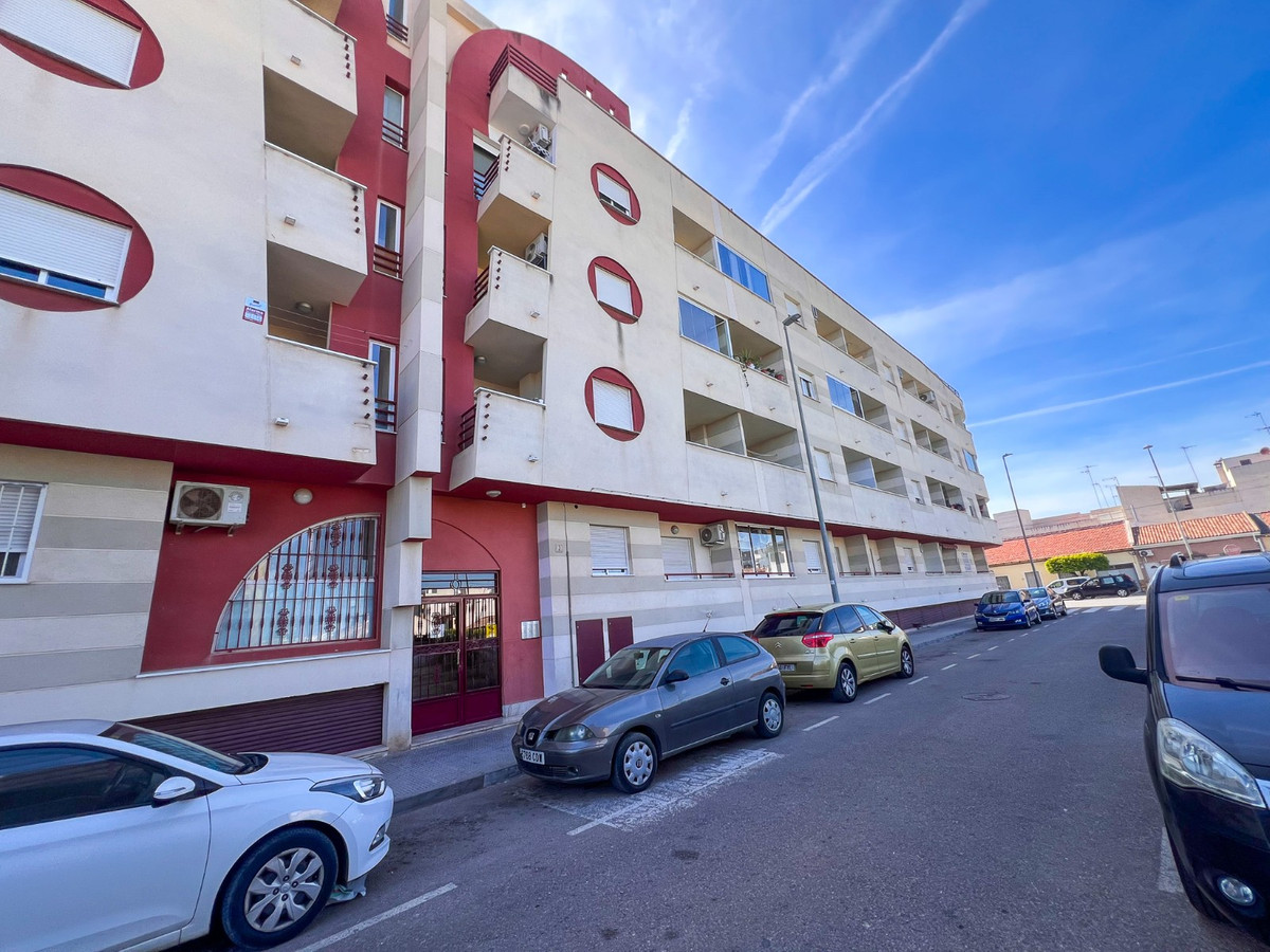 Se vende Apartamento Planta Media de 2 dormitorios en Costa Blanca, Alicante, España
