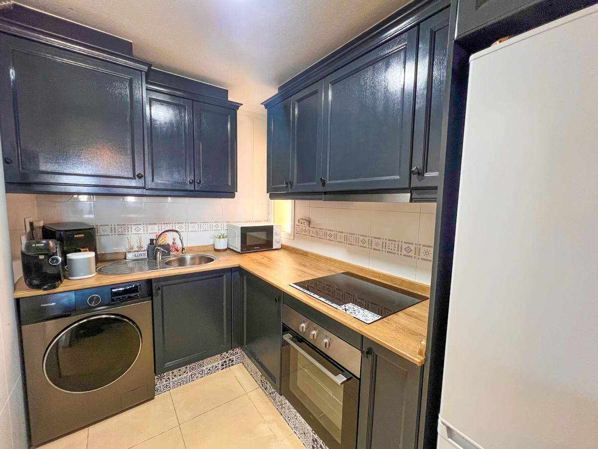 Se vende Apartamento Planta Media de 2 dormitorios en Costa Blanca, Alicante, España