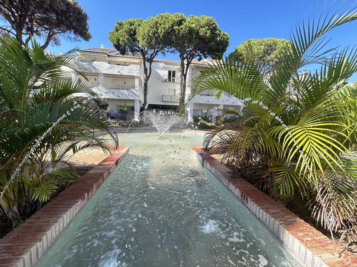 2 Bed Apartment for sale in El Presidente Costa Del Sol, Málaga, Spain
