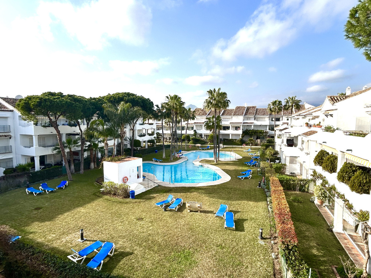 2 Bed Apartment for sale in El Presidente Costa Del Sol, Málaga, Spain
