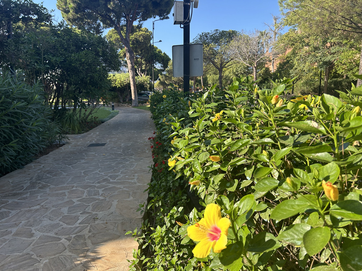 2 Bed Apartment for sale in El Presidente Costa Del Sol, Málaga, Spain