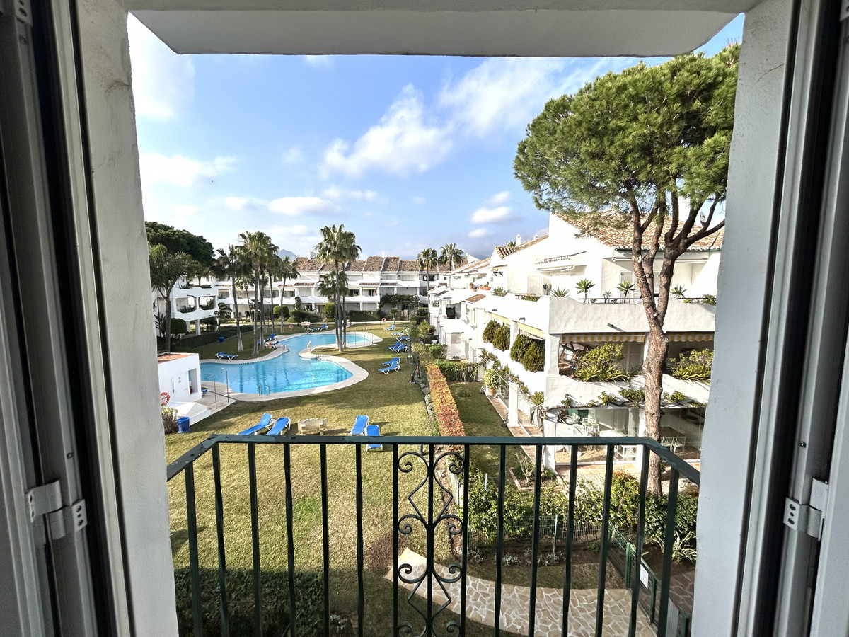 2 Bed Apartment for sale in El Presidente Costa Del Sol, Málaga, Spain